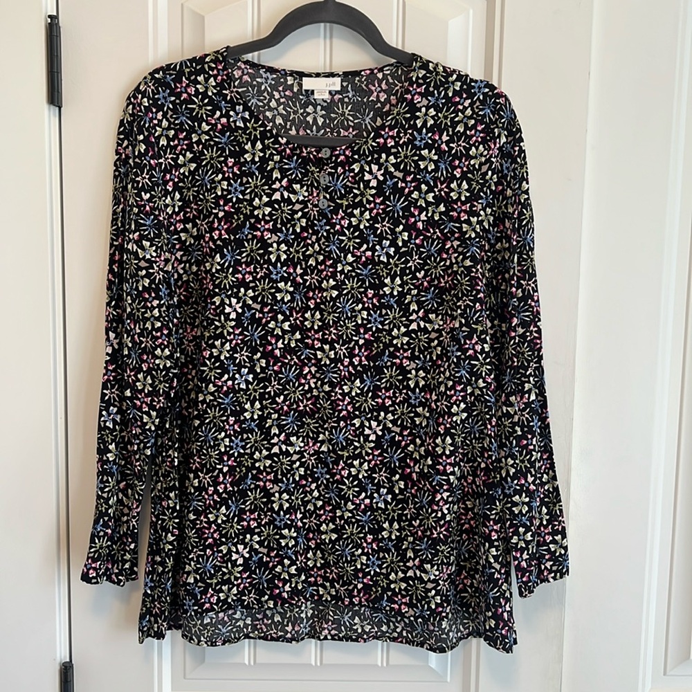 J. Jill Women’s Black Floral Print Rayon Long Sleeved Blouse